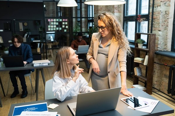 Utiliser l'IA pour la création de design : est-ce une bonne idée ?