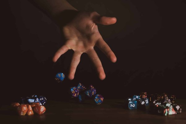 Comment choisir le présent parfait pour un passionné du jeu de rôle Donjons & Dragons ?