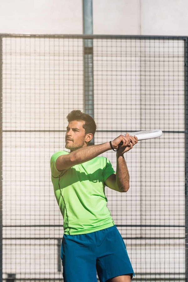 Pratique du padel : portez la bonne tenue