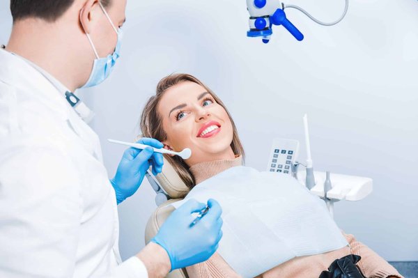 Quelles sont les traitements dentaires de pointe offerts par les dentisteries ?