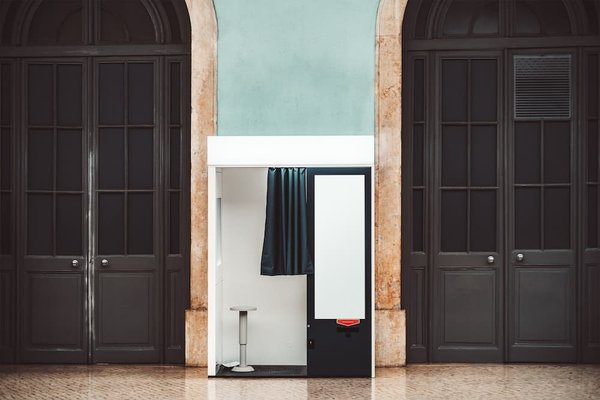 Location d'un photobooth dans la ville de Marseille